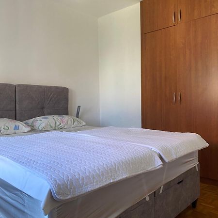 Apartments Zara Екстер'єр фото
