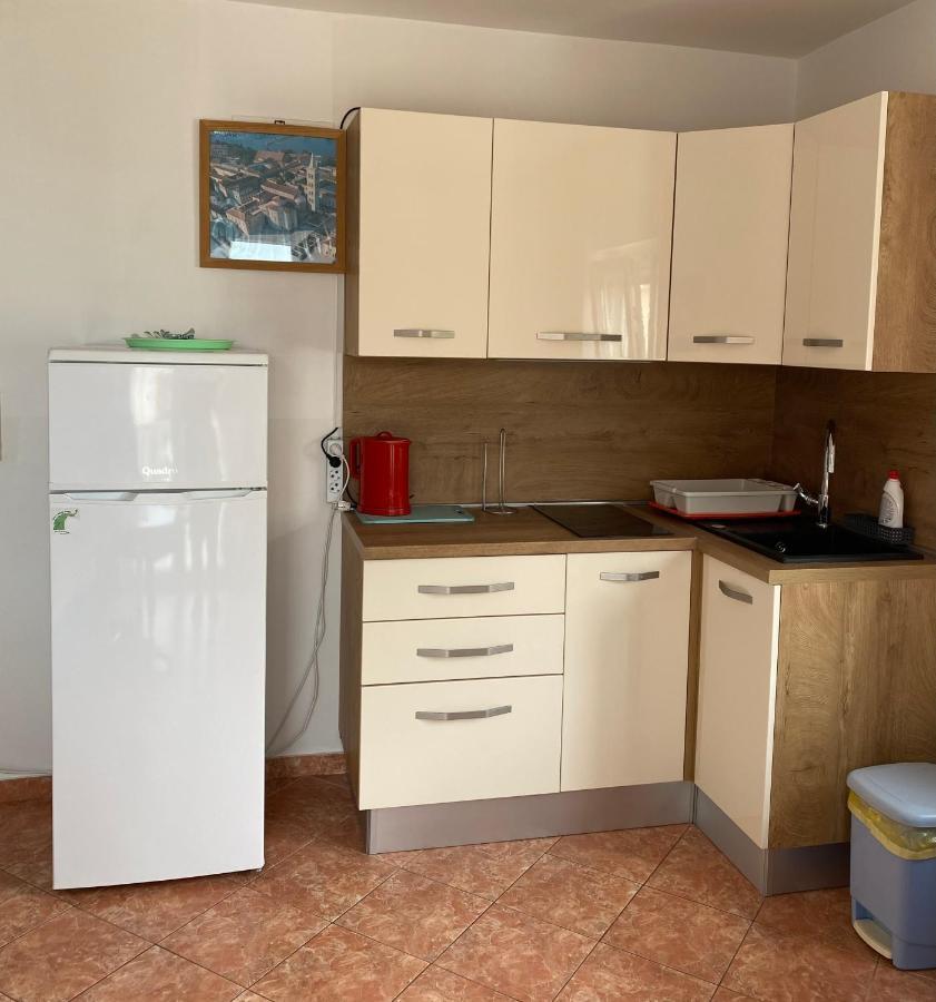 Apartments Zara Екстер'єр фото