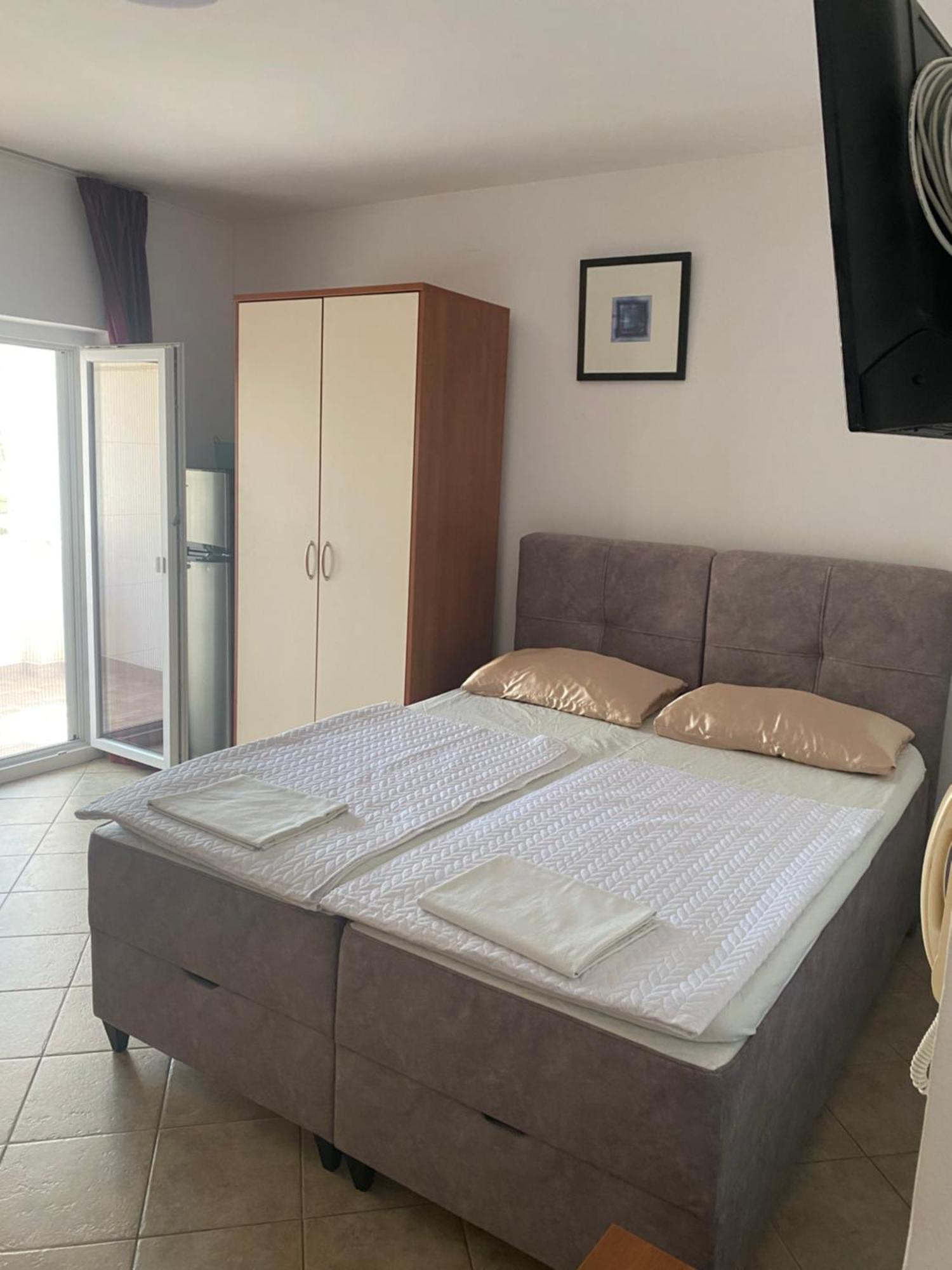 Apartments Zara Екстер'єр фото